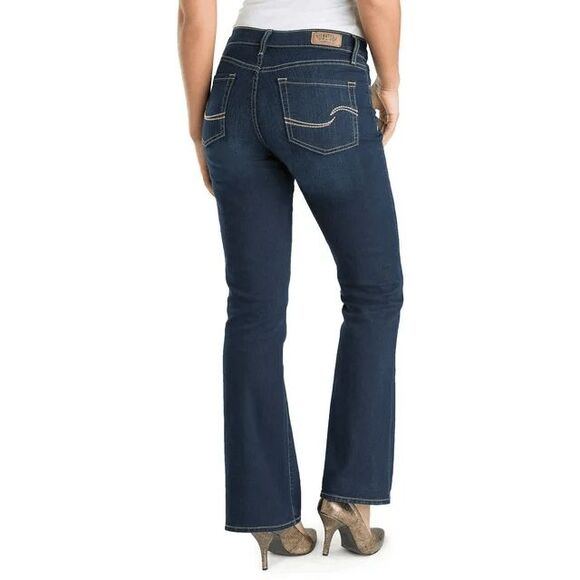 Signature by Levi Strauss Denim - NWT Signature by Levi Strauss & Co Curvy Boot Cut Jeans - size 12L